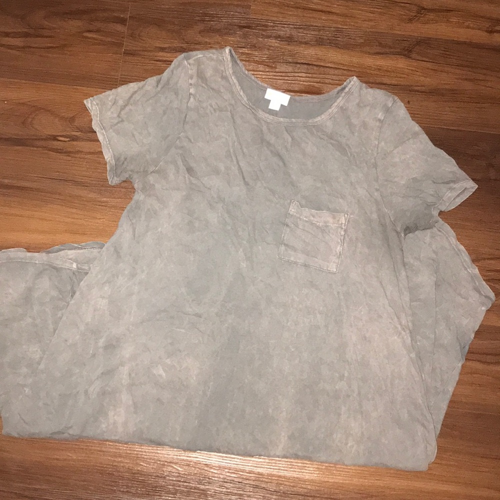 Lularoe Carly dress, size small. Distressed